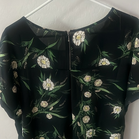 Zipper Back Blouse - Picture 5 of 6